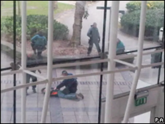 Арест одного из подозреваемых в университете