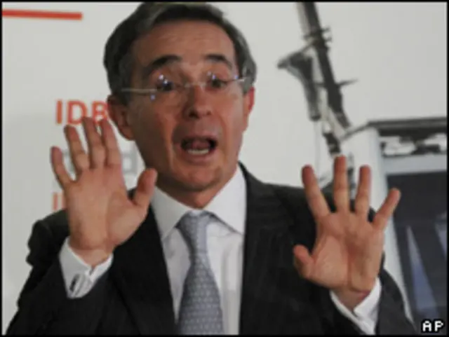 O presidente colombiano, Álvaro Uribe (AP, 31/3)