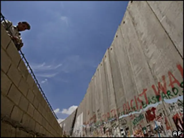  Imagen del muro que rodea la ciudad de Belén, en la Franja de Gaza.
