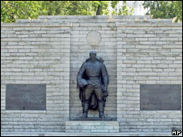 Советский мемориал в Таллине