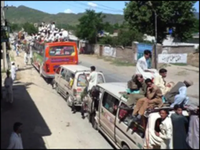 ارتش پاکستان در دوسال گذشته درگیری های سختی با ستیزه جویان در مناطق قبایلی داشته که سبب آوارگی هزاران تن از ساکنان آن مناطق شده است