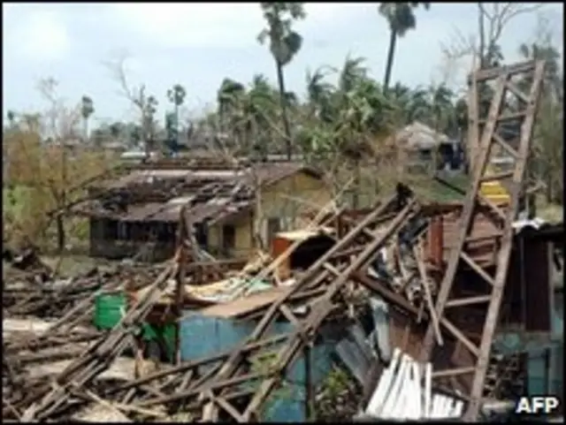 برما میں نرگس طوفان کی تباہی