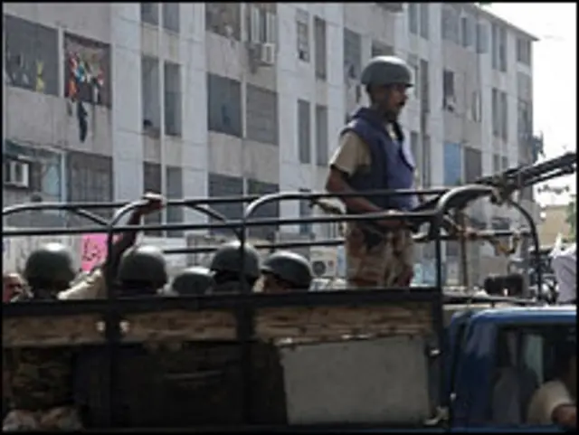 جئے سندھ قومی محاذ نے ذوالفقار ملاح کے قاتلوں کی گرفتاری کے لئے سپر ہائی وے پر دھرنا دینے کا اعلان کیا تھا 