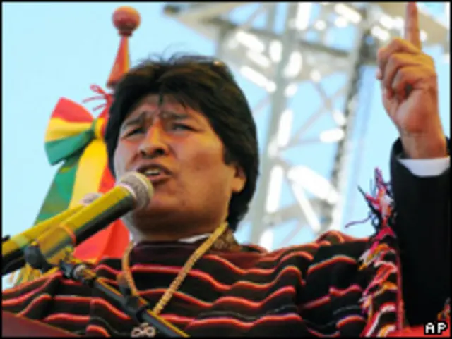 O presidente da Bolívia, Evo Morales, durante comemorações dos 200 anos de independência do país, nesta segunda-feira (AFP)