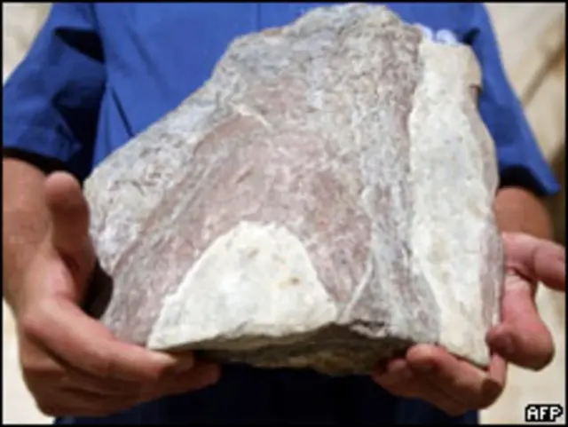 Фрагмент средневековой колонны