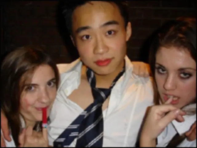 Bạc Hoàn Hoàn (hình từ website China Digital Times)