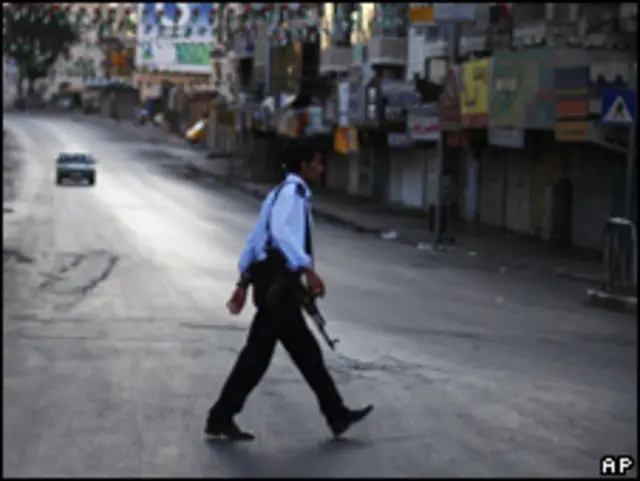 Палестинский полицейский на Западном берегу