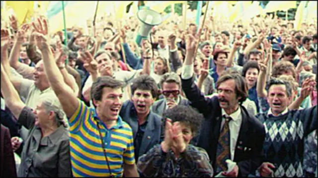 У 1991 році українці зустріли незалежність з великими надіями змін на краще життя