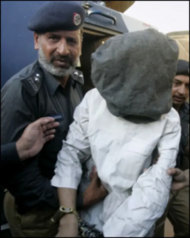 سری لنکا کرکٹ ٹیم پر حملہ کرنے والوں کا تعلق پنجابی طالبان نامی تنظیم سے ہے: لاہور پولیس کے سربراہ پرویز راٹھور