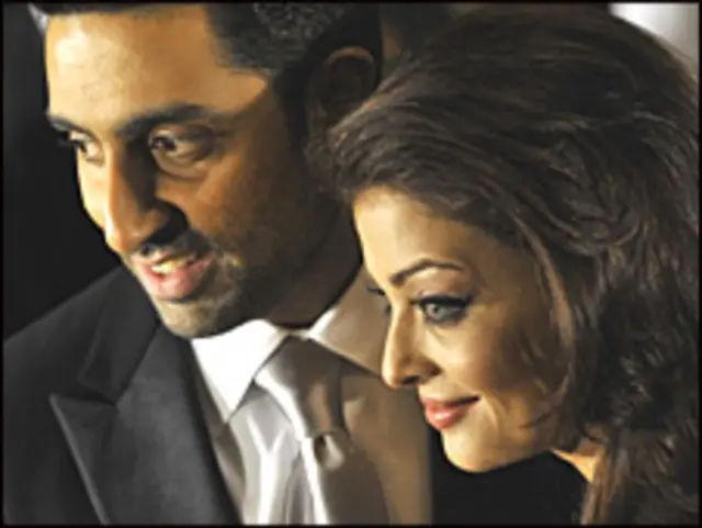 Икковлон 2007 йилда "асрларга татигувчи тўй"да оила қуришганди