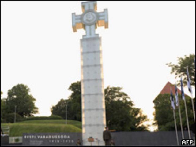 Монумент "Крест свободы" в Таллине