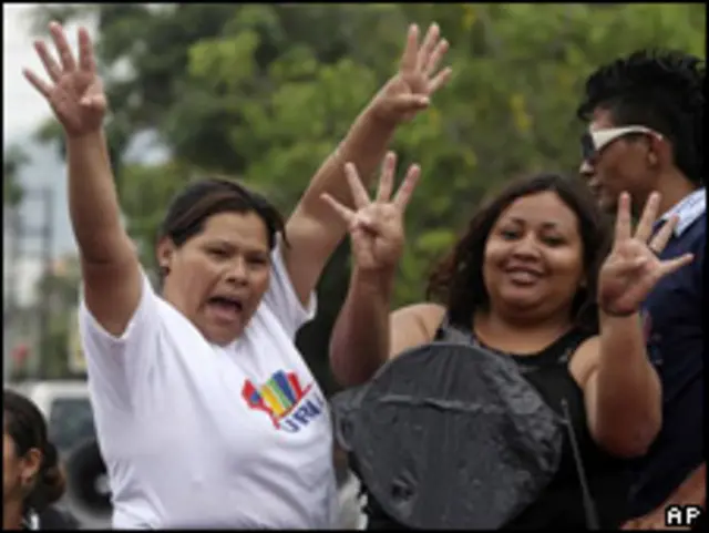 Seguidores del presidente de Honduras, Manuel Zelaya. 