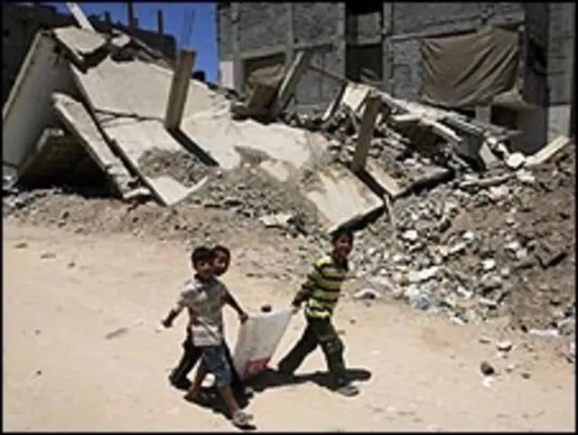 Gaza hancur akibat serangan Israel