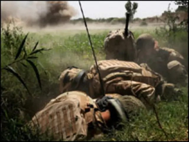 برطانوی فوجی طالبان کے خلاف آپریشن میں مصروف