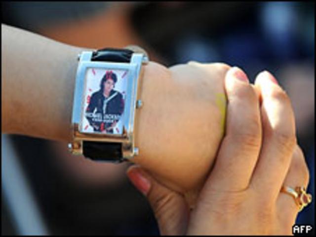 Часы с изображением Майкла Джексона