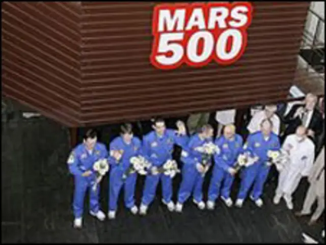 Os voluntários que participaram do experimento em Moscou