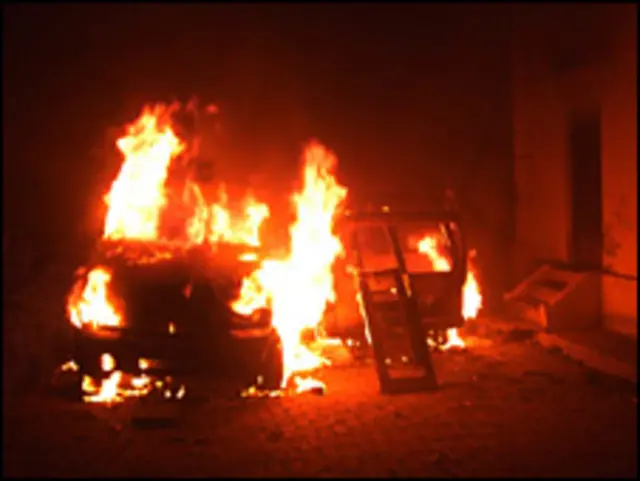 Nhà bà Joshi bị đốt cháy