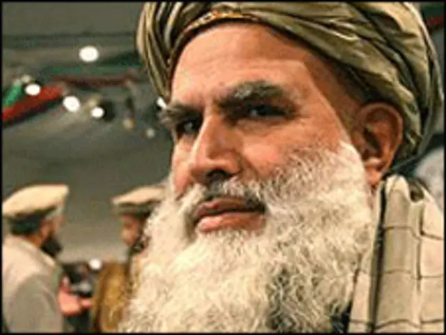 طالبان کی حکومت کا تختہ الٹنے کے بعد عبدالرسول سیاف سنہ انیس سو پچانوے میں رکنِ پارلیمان بن گئے۔