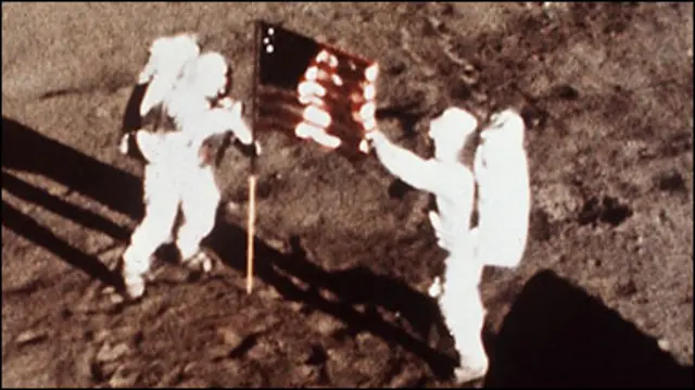Neil Armstrong e Buzz Aldrin na Lua
