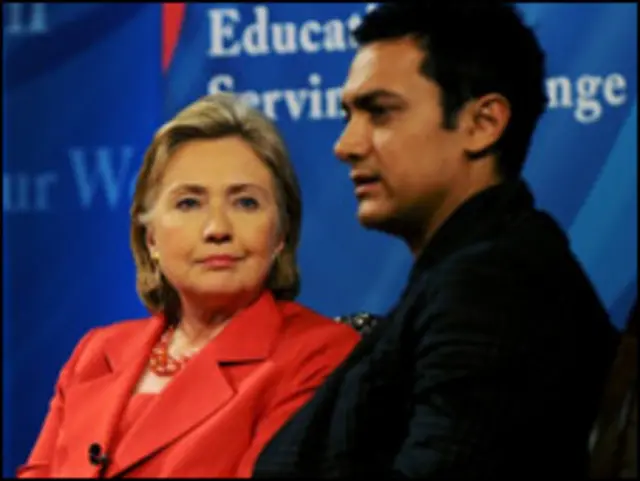 हिलेरी-आमिर