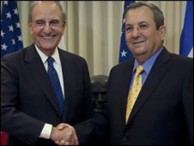 Hai ông George Mitchell và Ehud Barak