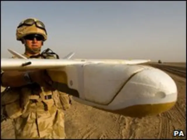 Солдат с беспилотником