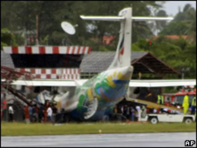 Chovia forte no momento do acidente, segundo agências de notícias