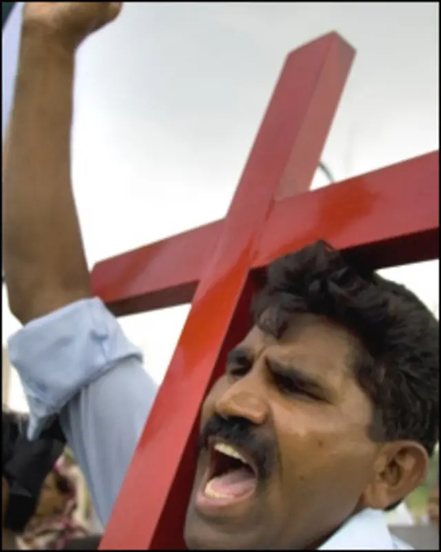 پاکستان میں اقلیتوں کو امتیازی قوانین کا سامنا ہے:رپورٹ