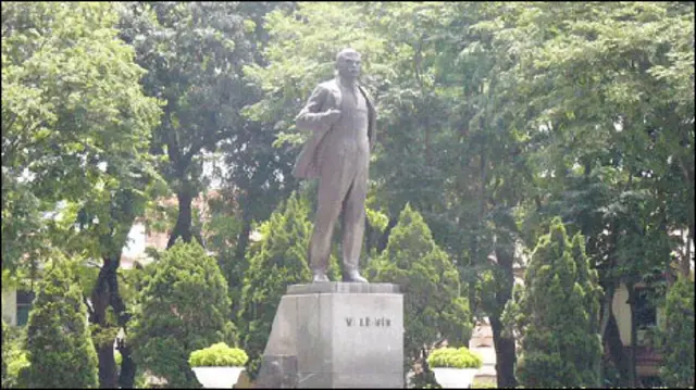 Tượng Lenin tại Hà Nội