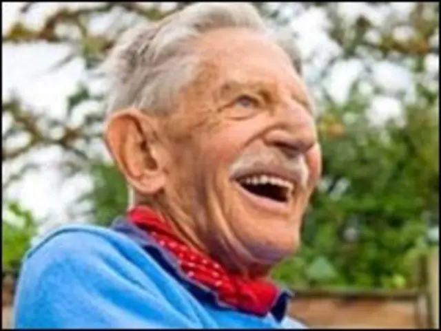 Пожилой человек