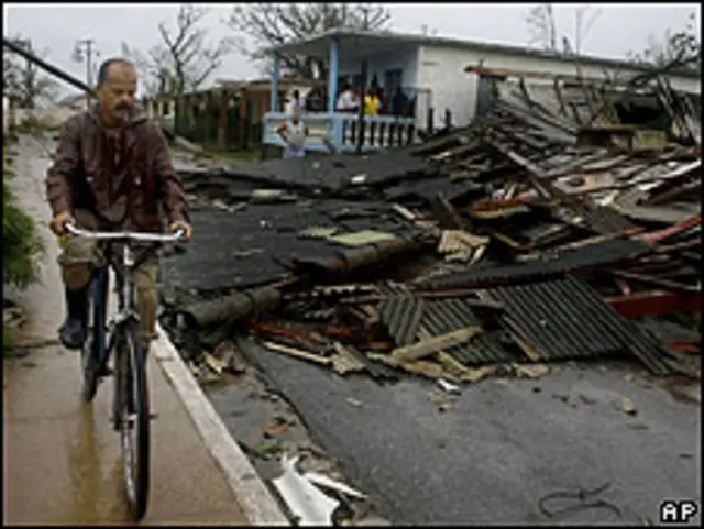 Estragos de un huracán en Cuba