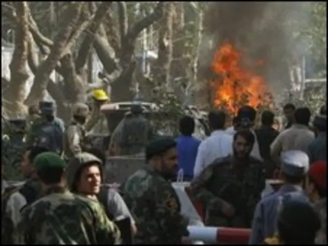 Lực lượng an ninh gần khu nổ bom