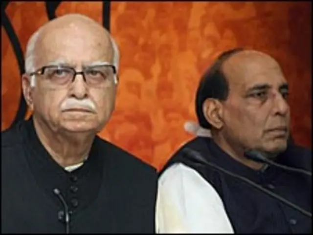 لال کرشن آڈوانی اور راجناتھ سنگھ(فائل فوٹو)
