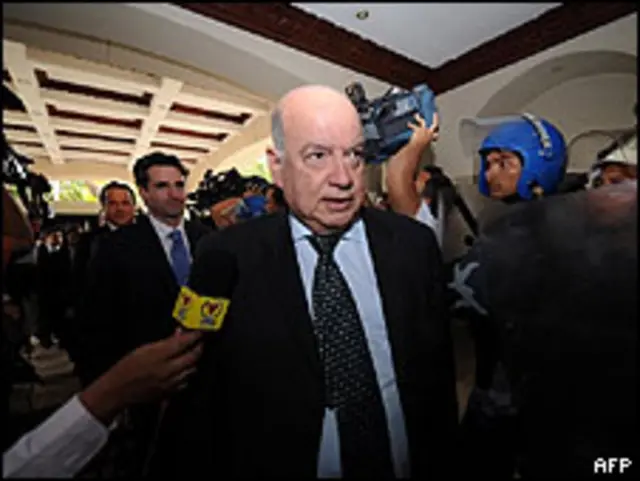 Insulza llega a Honduras