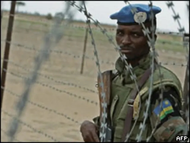 جندي من قوات حفظ السلام في السودان 