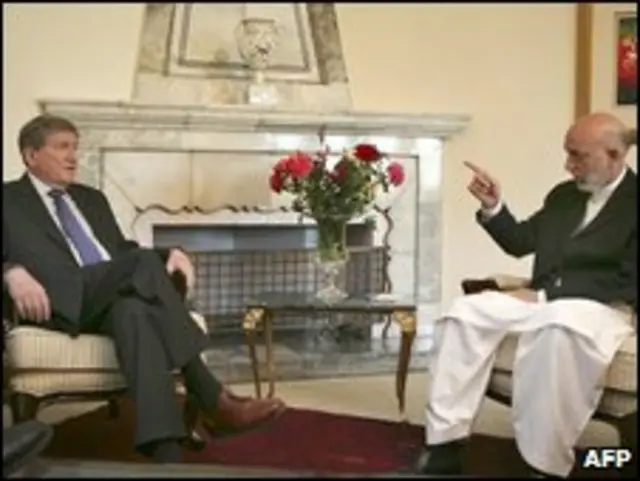 رچرڈ ہالبروک کی باتیں سن کر صدر کرزئی کو غصہ آگیا اور ذرائع کے مطابق اس کے کچھ ہی دیر بعد یہ میٹنگ ختم ہوگئی۔