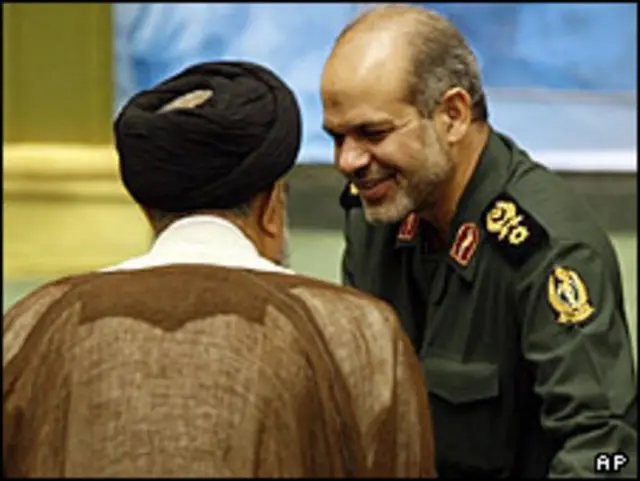 احمد وحیدی فرد، فرد پیشنهاد شده به عنوان وزیر دفاع، از سوی پلیس بین الملل تحت تعقیب قرار دارد