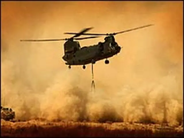 اس مہینے افغانستان میں برطانیہ کے دو شنوک تباہ ہو چکے ہیں