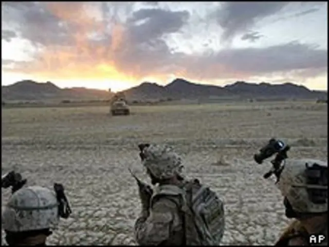 جنرل میک کرسٹل اپنی رپورٹ میں کہتے ہیں کہ طالبان سے بات چیت کا عمل جاری رکھا جانا چاہیے۔