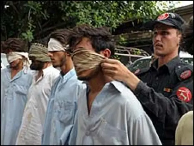 مقامی لوگوں کا کہنا ہے کہ بہت سے معصوم لوگوں کو بھی گرفتار کیا گیا ہے