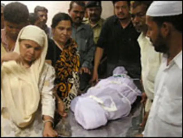 इशरत जहाँ (फ़ाईल फ़ोटो)