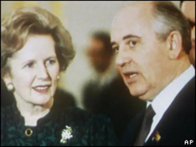 Маргарет Тэтчер и Михаил Горбачев