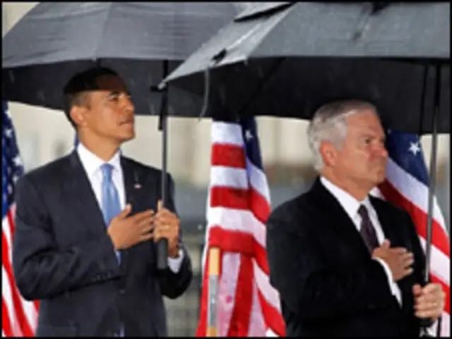 پیٹناگون میں ہونے والی تقریب میں صدر اوباما اور وزیر دفاع گیٹس شریک ہوئے