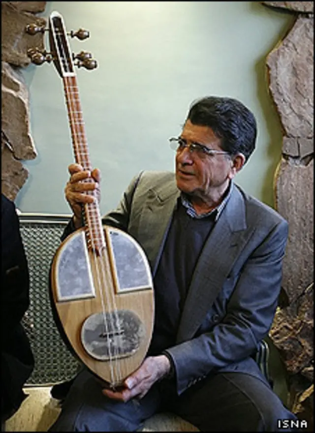 يکی از سازهای ابداعی محمدرضا شجریان