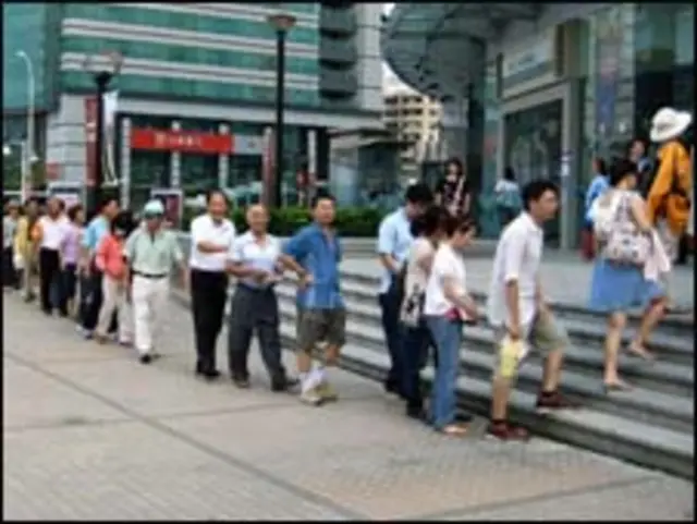 高雄播放热比娅纪录片 观众反应热烈