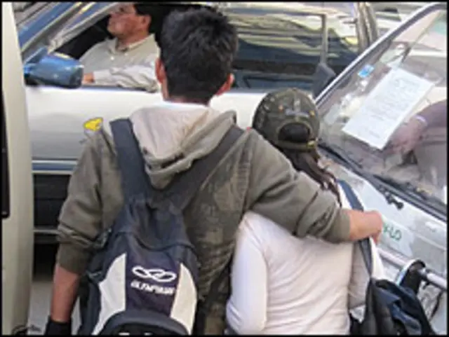 Una pareja en una calle de La Paz (Foto: Mery Vaca)