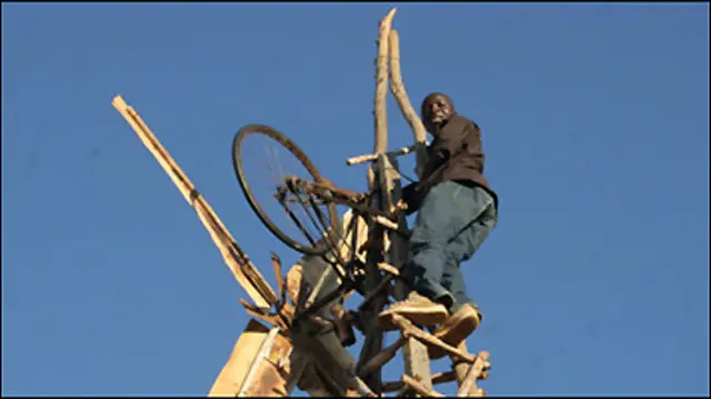 William Kamkwamba làm thế giới kinh ngạc