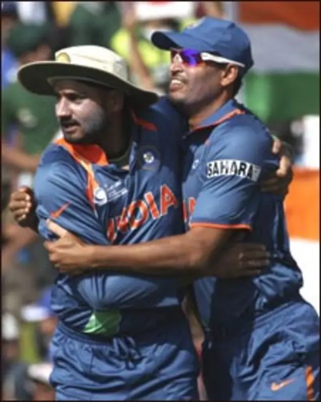 पठान ने अपना स्वाभाविक खेल खेला.