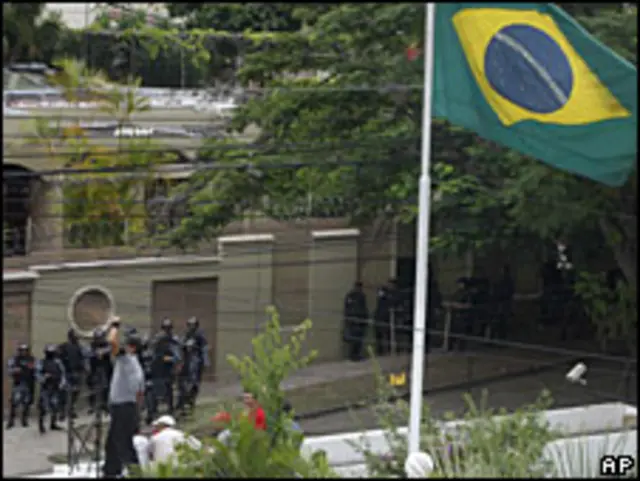 Tejado de la embajada de Brasil en Tegucigalpa