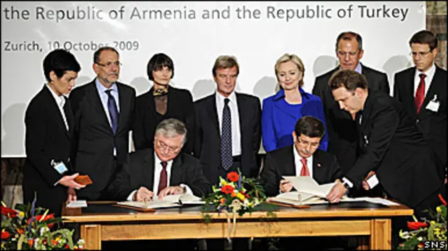 Protokolların imzalanması